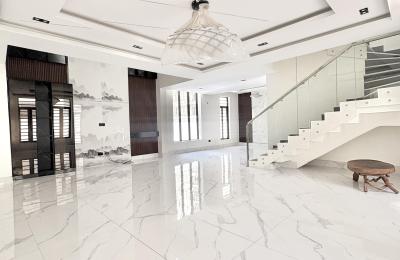 6 Bedroom Fully Detached Duplex