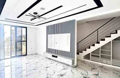 5 bedroom detached duplex
