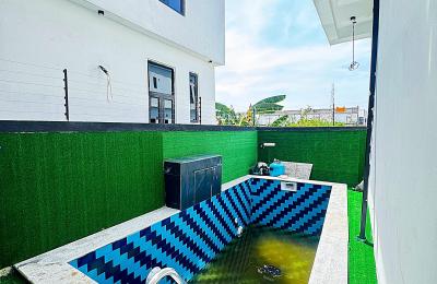 4 bedroom fully detached duplex