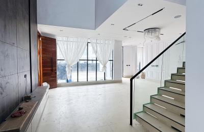 5 Bedroom Fully Detached Duplex