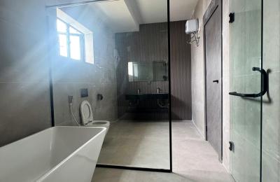 7 Bedroom Fully Detached Duplex