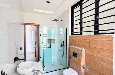 4 bedroom fully detached duplex