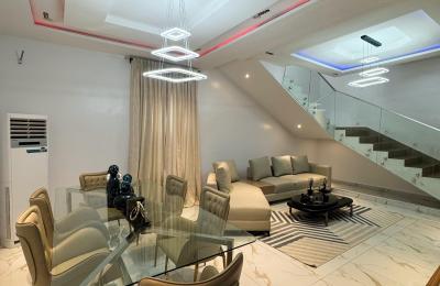 5 Bedroom Fully Detached Duplex