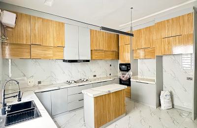 4 bedroom detached duplex