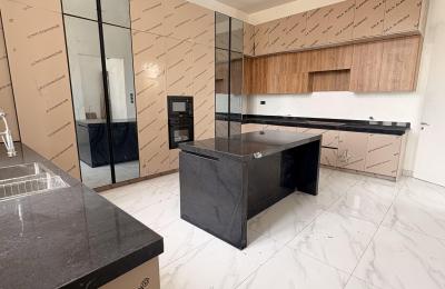 5 Bedroom Fully Detached Duplex