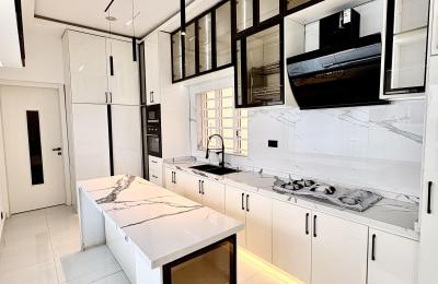 5 Bedroom Fully Detached Duplex