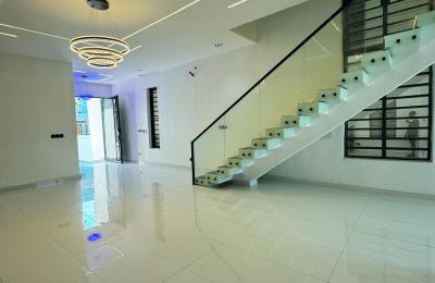 5 bedroom fully detached