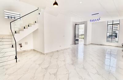 5 Bedroom Fully Detached Duplex