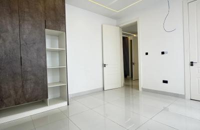 5 Bedroom Fully Detached Duplex
