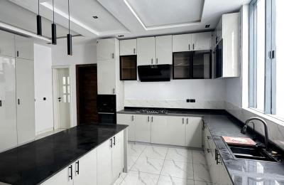 4 bedroom fully detached duplex