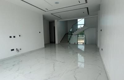 7 Bedroom Fully Detached Duplex
