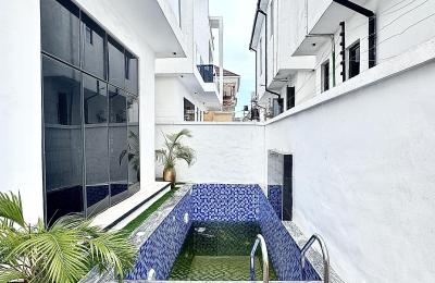 5 Bedroom Fully Detached Duplex