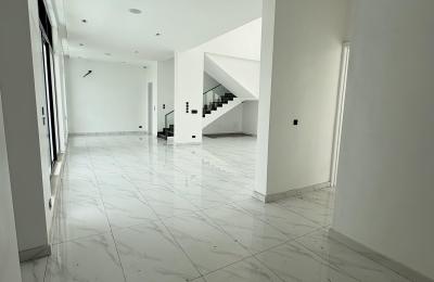 5 Bedroom Fully Detached Duplex
