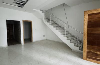 4 Bedroom Terrance