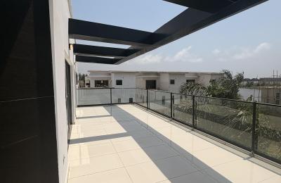 5 Bedroom Fully Detached Duplex