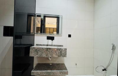 5 Bedroom Fully Detached Duplex