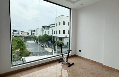 5 Bedroom Fully Detached Duplex