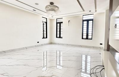 6 Bedroom Fully Detached Duplex