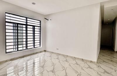 5 Bedroom Fully Detached Duplex