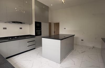 5 Bedroom Fully Detached Duplex