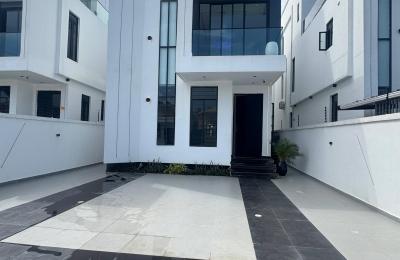 5 Bedroom Fully Detached Duplex