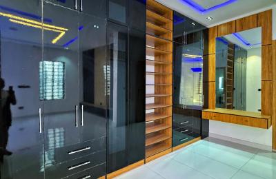 5 bedroom fully detached