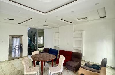 5 Bedroom Fully Detached Duplex