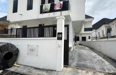 5 bedroom fully detached duplex