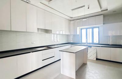 6 bedroom semi detached duplex