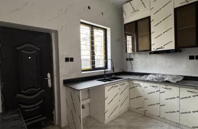 4 Bedroom Terrace