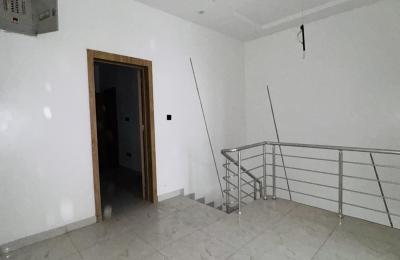 4 Bedroom Terrance