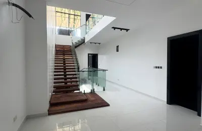 6 Bedroom Fully Detached Duplex