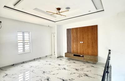 5 bedroom detached duplex