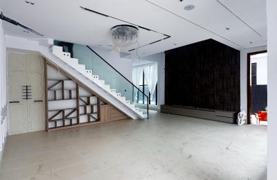 5 Bedroom Fully Detached Duplex
