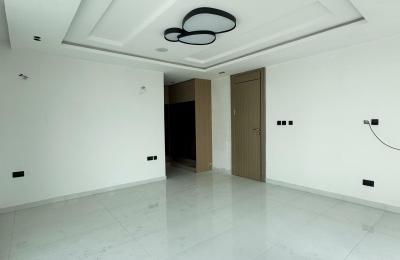5 BEDROOM SEMI DETACHED DUPLEX