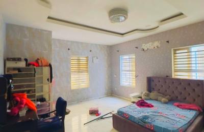 5 BEDROOM DETACHED DUPLEX