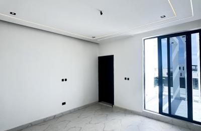 5 BEDROOM DETACHED DUPLEX