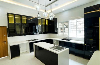 5 BEDROOM DETACHED DUPLEX