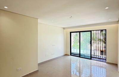 5 BEDROOM SEMI DUPLEX WITH A SWIMMING POOL