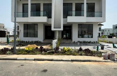 5 BEDROOM SEMI DETACHED DUPLEX