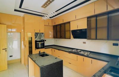 5 BEDROOM DETACHED DUPLEX