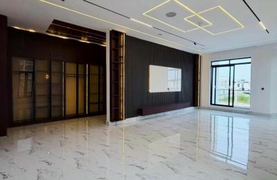5 BEDROOM DETACHED DUPLEX WITH A SWIMMING POOL