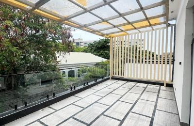 6 BEDROOM DETACHED DUPLEX WITH A SWIMMING POOL