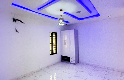 5 BEDROOM DETACHED DUPLEX