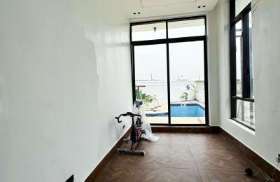 5 BEDROOM DETACHED DUPLEX WITH A SWIMMING POOL