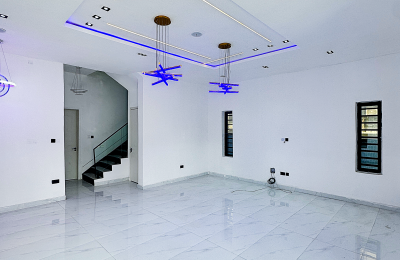 5 BEDROOM DETACHED DUPLEX