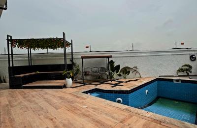 6 BEDROOM DETACHED DUPLEX WITH A SWIMMING POOL