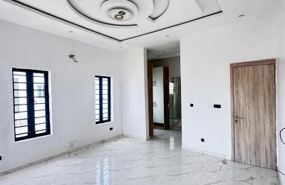 5 BEDROOM DETACHED DUPLEX