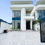 5 BEDROOM DETACHED DUPLEX