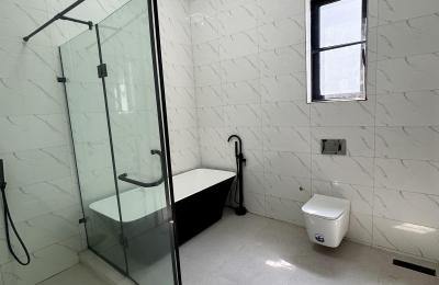 5 BEDROOM DETACHED DUPLEX WITH A SWIMMING POOL